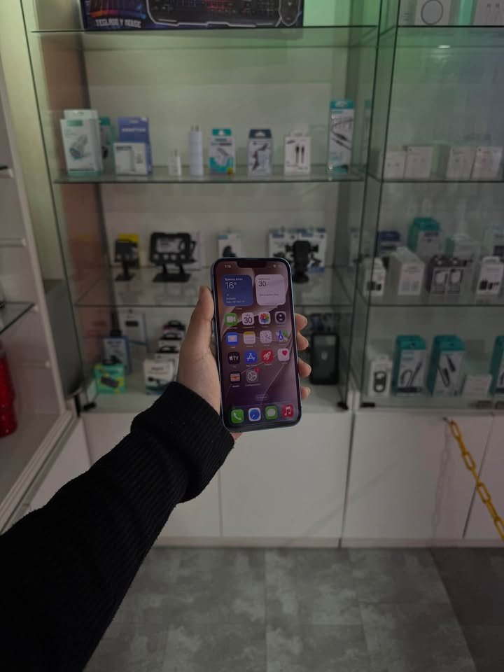 iPhone 13