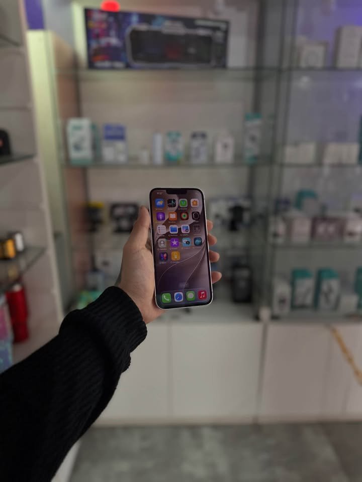 iPhone 13