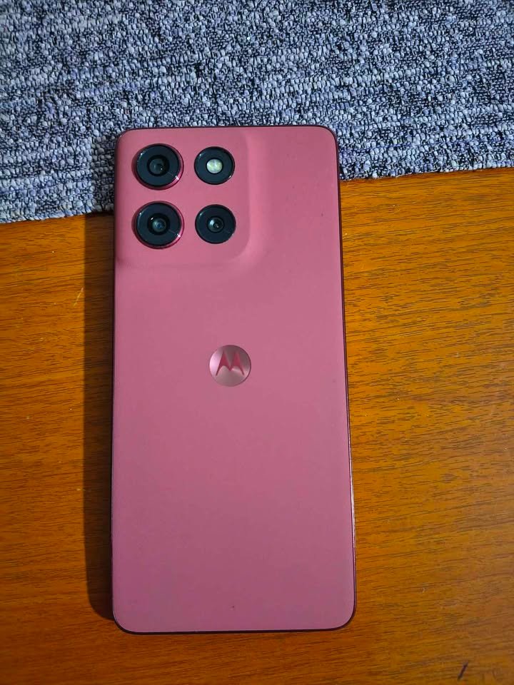 VENDO MOTO G86 5G LIBRE ESIM!!