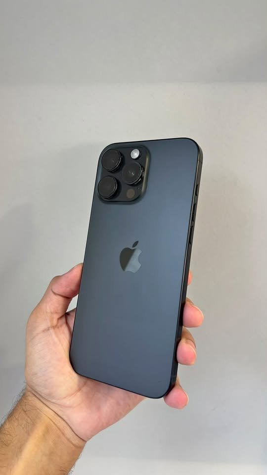 Apple iPhone 16 Pro Max 256GB Black Titanium | Batería 90% | Con Caja