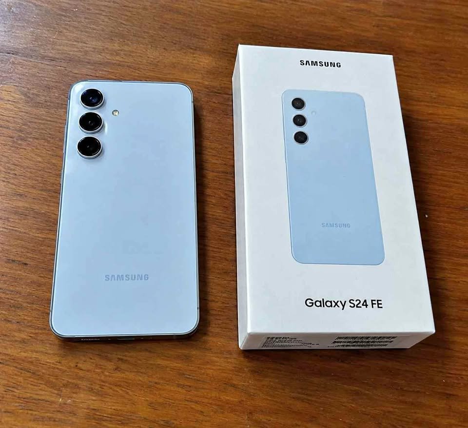 VENDO SAMSUNG S24 FE 256GB LIGHT BLUE