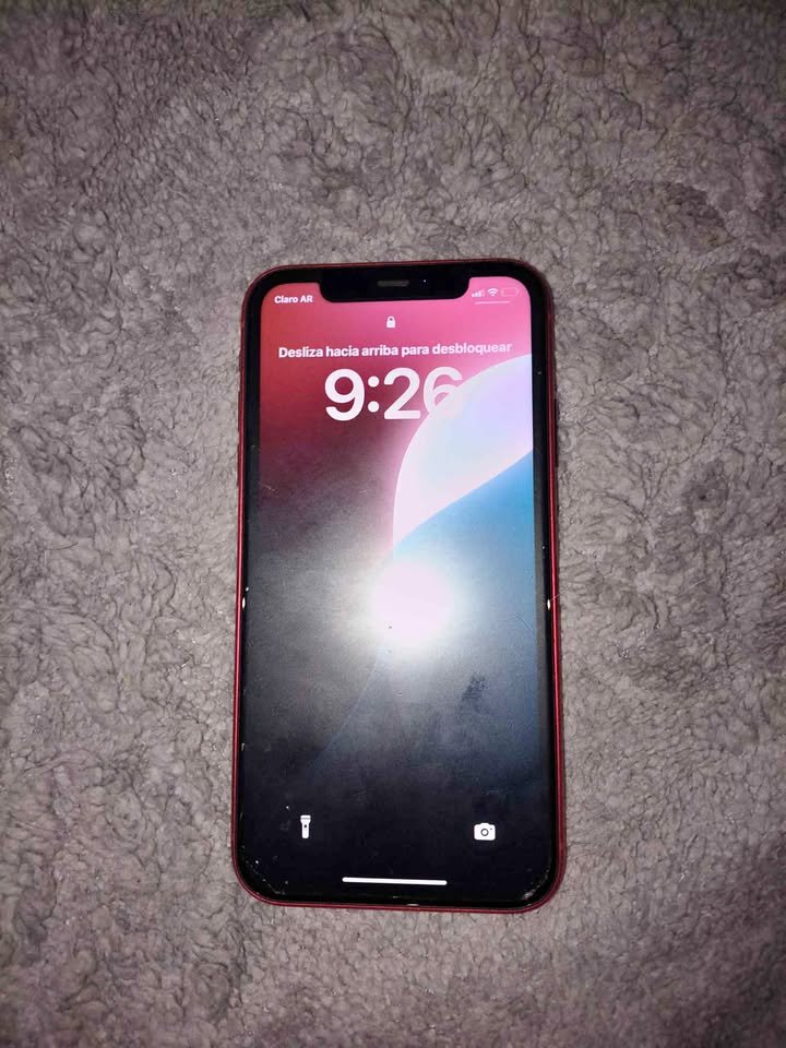 iPhone 11 rojo