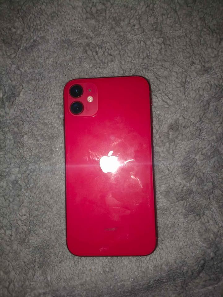 iPhone 11 rojo