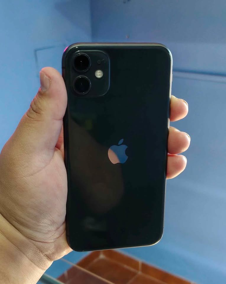 💥Oferton Iphone 11💥