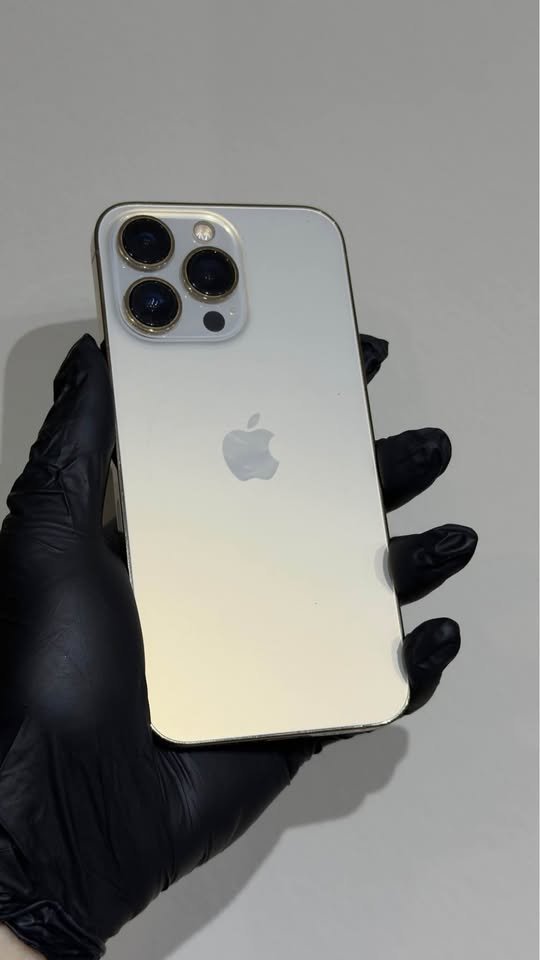 iPhone 13 Pro 256 GB – 75% batería en caja con cable