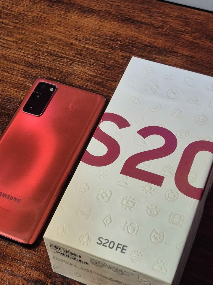 Samsung S20 Fe 128Gb – 6Gb