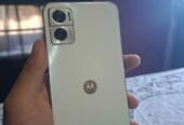 Vendo Motorola E22i liberado llevo domicilio pido 80 mil
