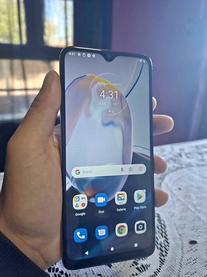 Vendo Motorola E22i liberado llevo domicilio pido 80 mil