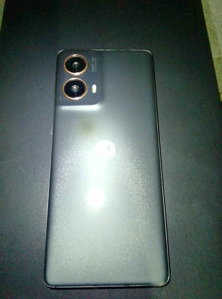 Moto g85 5g 8+8/256 libre exelente estado