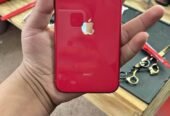 vendo oh permuto iphone 11 rojo