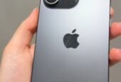 iPhone 15 Pro Max – 256 GB – 85% BATERIA EN CAJA CON CABLE
