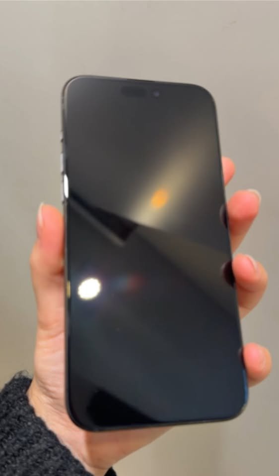 iPhone 15 Pro Max – 256 GB – 85% BATERIA EN CAJA CON CABLE
