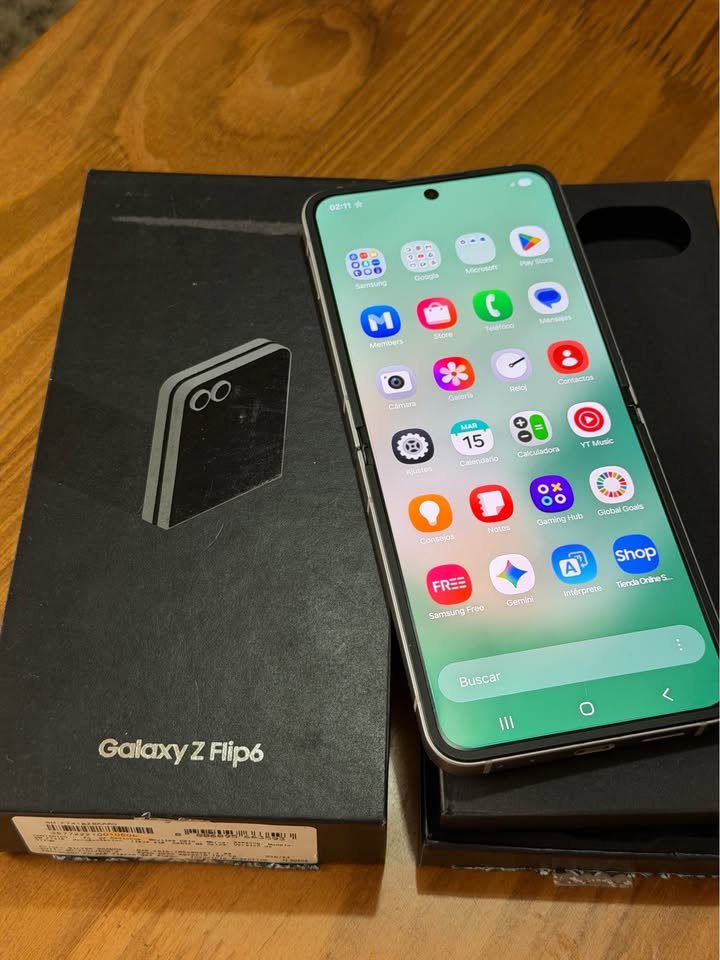 Vendo Samsung Z flip 6 libre 512gb 12ram , NUEVO , COMPLETO