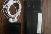 Samsung Galaxy A20 (A205) 32GB Libre + Toma Sony y Auriculares samsung