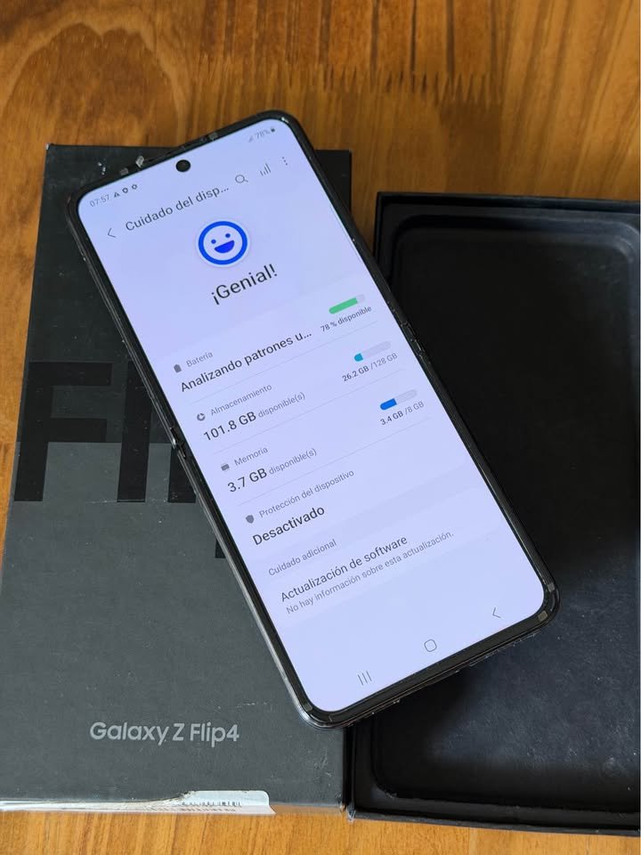 Vendo Samsung Z flip 4 libres 128gb 8ram , NUEVOS , COMPLETOS , NO PERMUTO