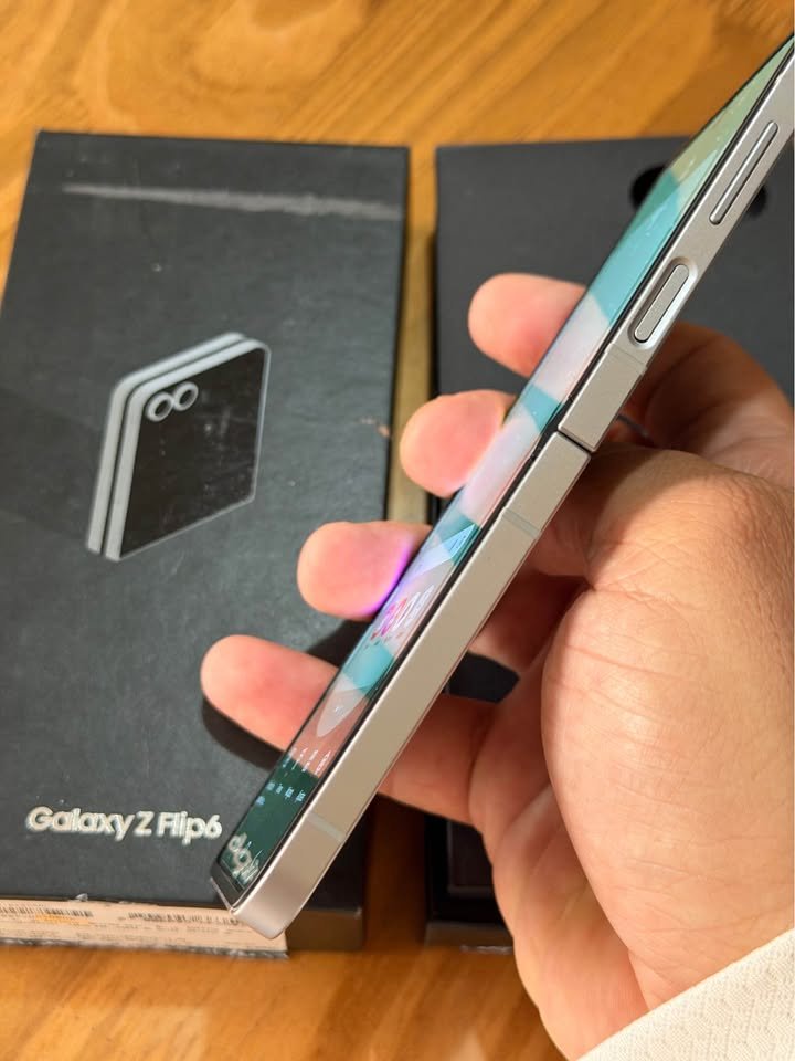 Vendo Samsung Z flip 6 libre 512gb 12ram , NUEVO , COMPLETO