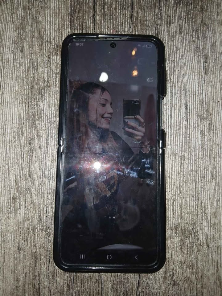VENDO SAMSUNG Z FLIP 6